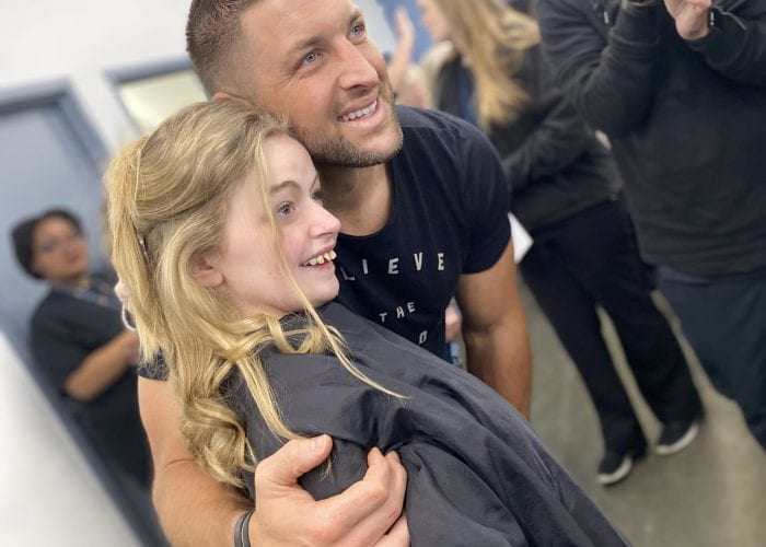 Tim Tebow Visits Delta Technical College’s Cosmetology Salon for a Night to Shine Event
