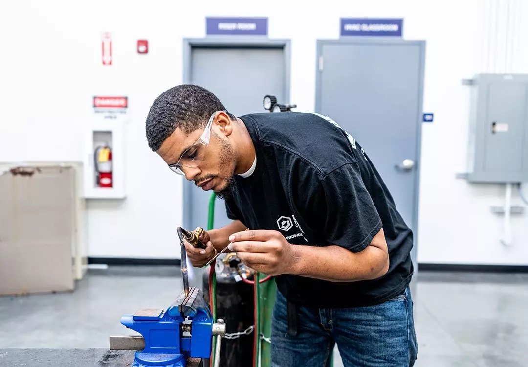 HVAC-R-Program-Mobile-Hero-Image_TEST-DTC HVAC-R-Program-Mobile-Hero-Image_TEST-DTC