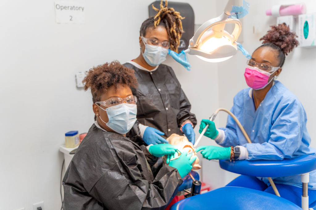 Accelerated Dental Assistant Program in Mississippi